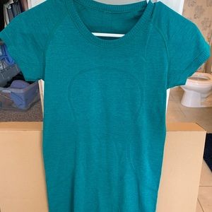 Lululemon top